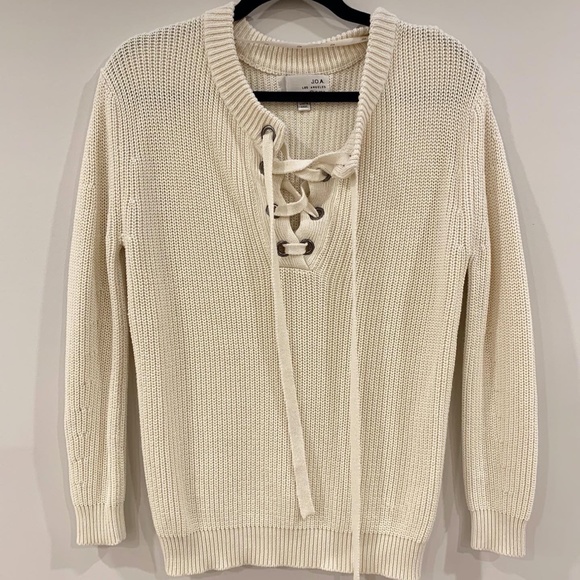 Lace Up Sweater J.O.A. - Picture 2 of 2